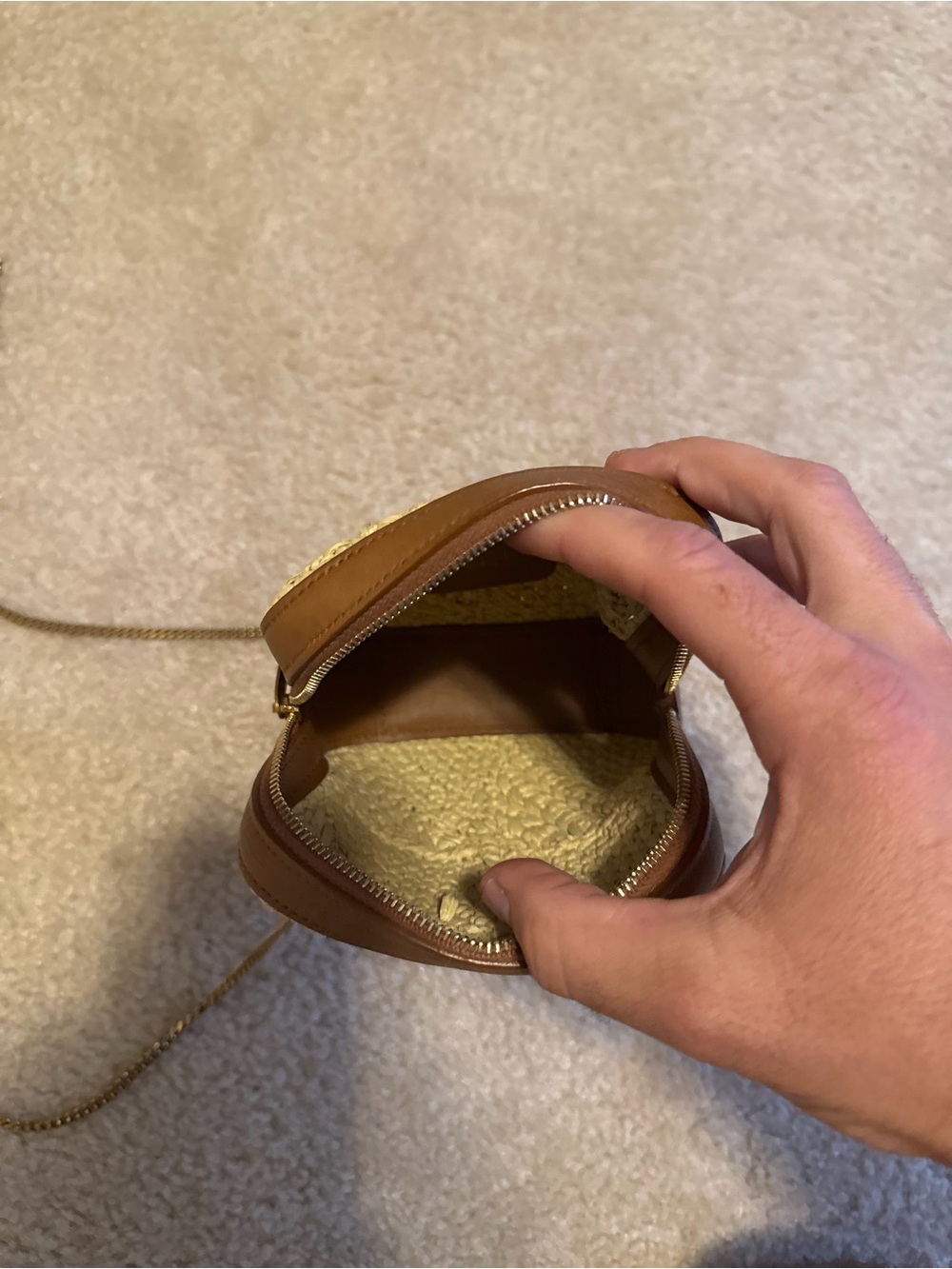 Yves Saint Laurent Natural Straw Crossbody with Gold Chain - Picture 4 of 5